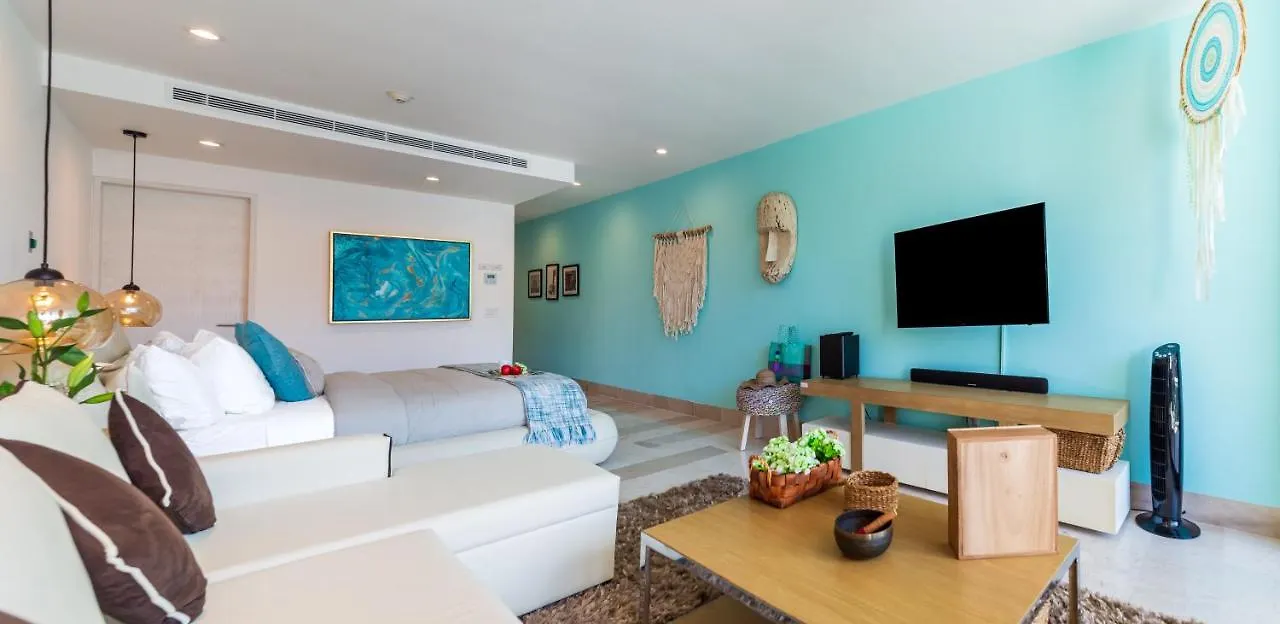 Luxury Condo Oceana, Steps From The Beach, Beach Club, Restaurant And Gym!! Playa del Carmen 0*,  Mexico