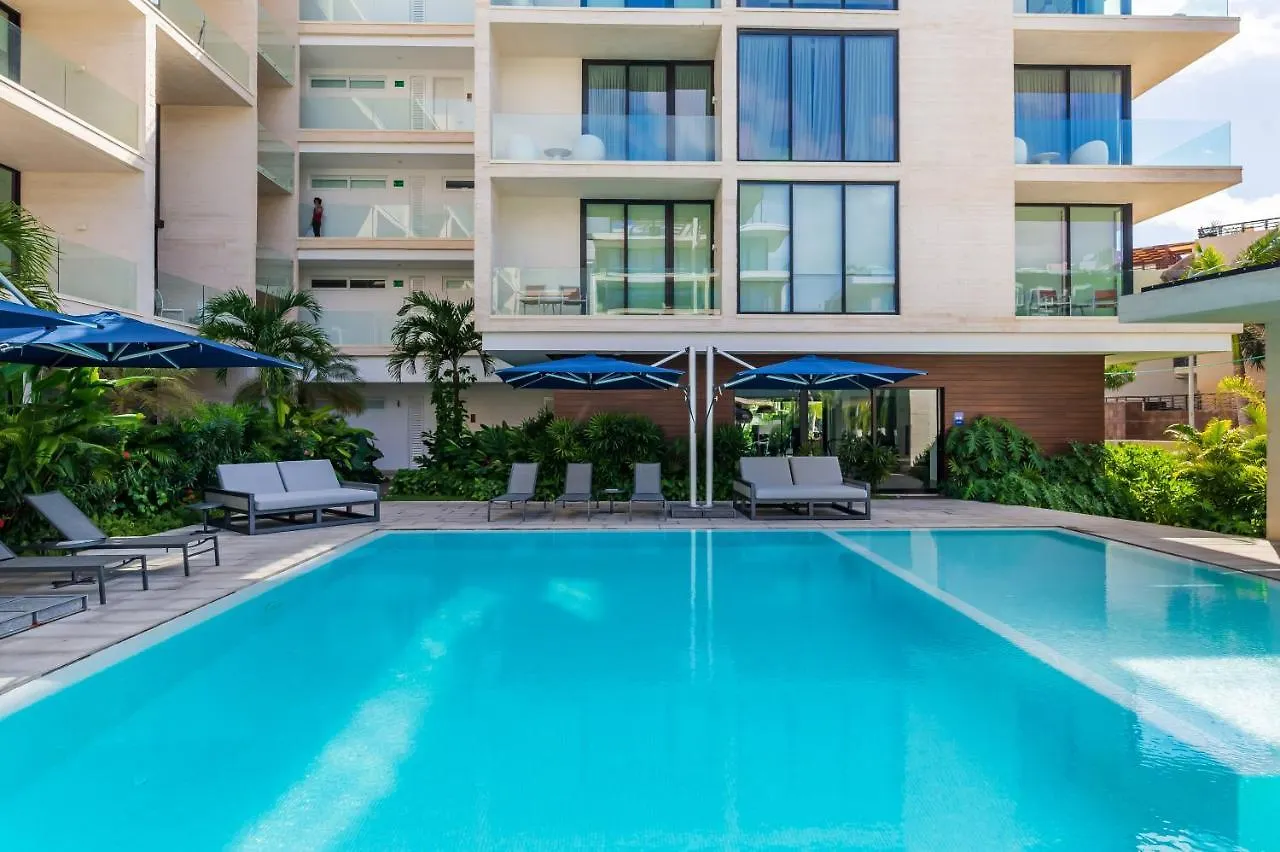 Luxury Condo Oceana, Steps From The Beach, Beach Club, Restaurant And Gym!! Playa del Carmen