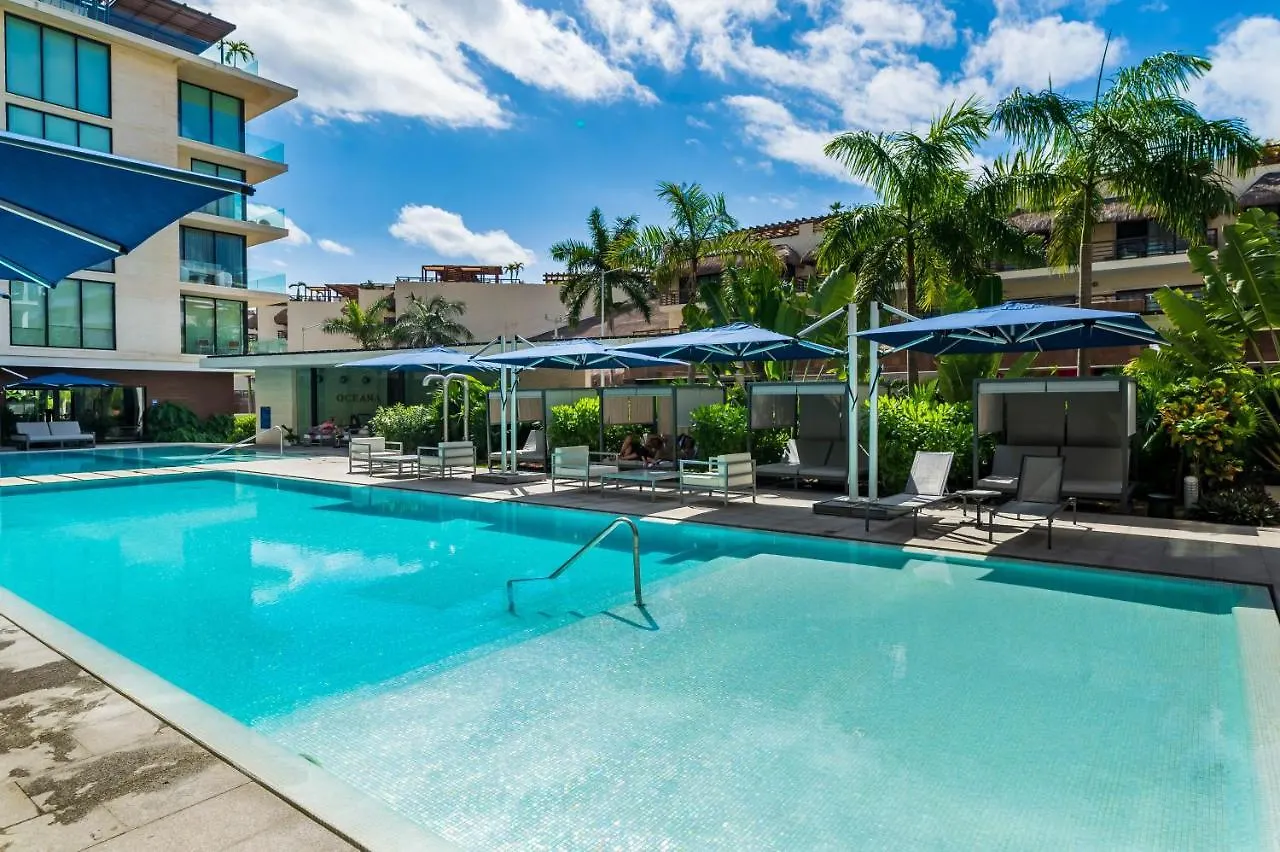 Apartment Luxury Condo Oceana, Steps From The Beach, Beach Club, Restaurant And Gym!! Playa del Carmen